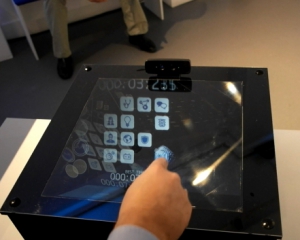 Intel изобрели экран с 3D-системой управления устройствами