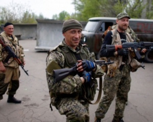 В Славянске боевики намеренно поджигают жилые дома - Минобороны