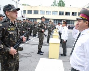 У зону АТО відправлять випускників військових вузів