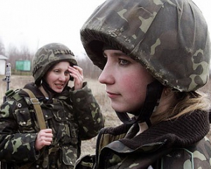 Почему украинки идут воевать?