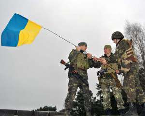 На околиці Слов&#039;янська терористи поранили 2 солдат