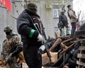 За отказ рыть траншеи боевики отбирают у жителей Донбасса детей