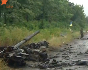 Переселенці вертаються у Краматорськ "трасою смерті", у повітрі стоїть трупний запах