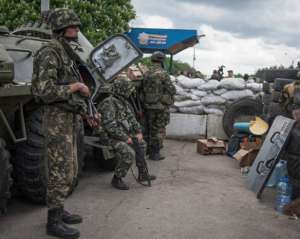 а последние сутки в ходе АТО погибли 3 военных, 12 ранены - СНБО