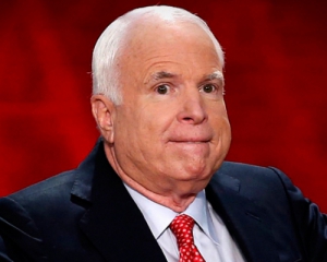 "Буде боягузтвом не надати українцям зброї, якої вони потребують" - МакКейн