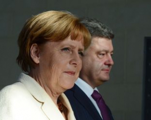 Порошенко поговорил с Меркель о борьбе с терроризмом