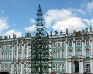 Художница превратила площадь в Санкт-Петербурге на киевский Майдан