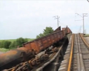 На Луганщине взорвали мост: как раз ехал поезд