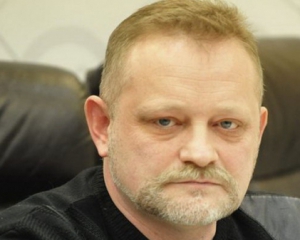 "Держдума аплодує: Україну в час війни лишили без уряду" - політолог Андрій Золотарьов
