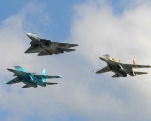 Российская военная авиация летает над Луганском - штаб АТО