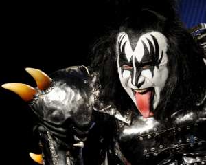 В США снимут фильм о рок-группе Kiss