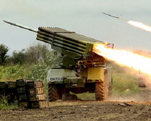 Сили АТО продовжують обстрілюватись артилерією з Росії
