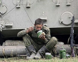 Украинские солдаты не доверяют донбасской кухне