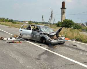 Стрілянина на блокпосту: українські силовики знищили автівку з бойовиками