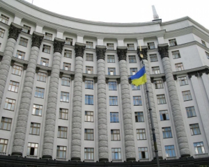 Яценюк робить власний гуманітарний конвой для Донбасу