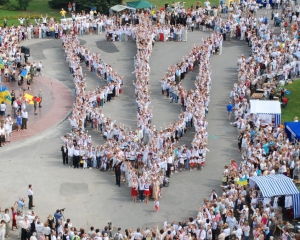 Почти 90% граждан считают себя патриотами Украины - опрос