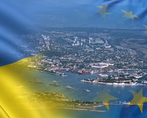 ЄС зніме санкції з Росії після повернення Криму Україні