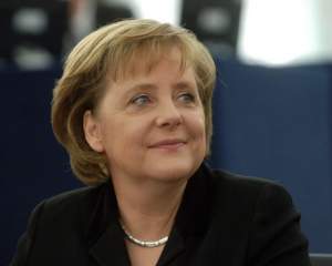 Меркель обещают организовать встречу с донбасскими чиновниками