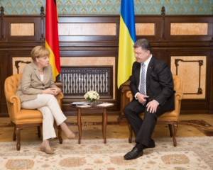 Порошенко назвал Меркель &quot;хорошим другом и сильным адвокатом Украины&quot;