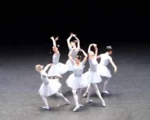 Самый смешной балет: балерины путали па и отставали