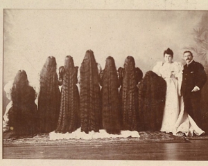 У известных &quot;рапунцелей&quot; XIX века волосы достигали длины больше их роста
