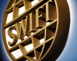Росію можуть виключити з міжнародної банківської системи SWIFT