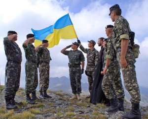 Запад поможет Украине, если продержимся еще месяц - эксперты