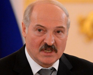 Лукашенко предоставил беженцам с Украины право на образование и госпомощь