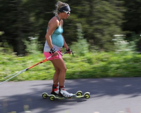 Провідна французька біатлоністка тренується на 8-му місяці вагітності
