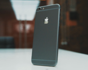 В сети появился первый видеообзор iPhone 6