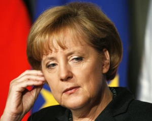 Меркель пообещала доставить в Украину полевые госпитали и бронежилеты