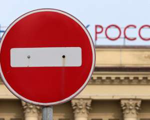 Порошенко подписал закон о санкциях против России