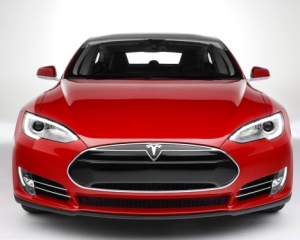 Американські автодилери вимагають заборонити продаж автомобілів Tesla