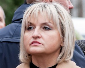 Жену Луценко прогнала с Банковой возмущенная толпа