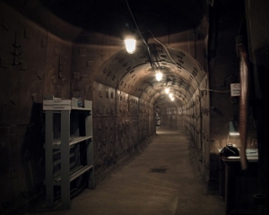 Во время бомбардировки в Черкассах можно спрятаться в суши-баре или канализационном колодце