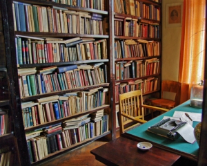Книги из 21-тысячной библиотеки Тычины дают полистать