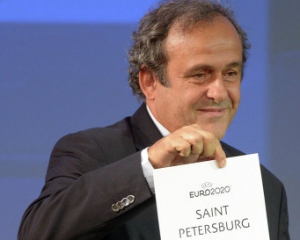 Платини объяснил решение УЕФА дать России матчи Евро-2020