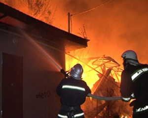На Виннитчине трое человек сгорели заживо в доме