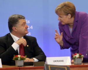 Порошенко и Меркель обсудили возможность выделения третьей волны макроэкономической помощи для Украины