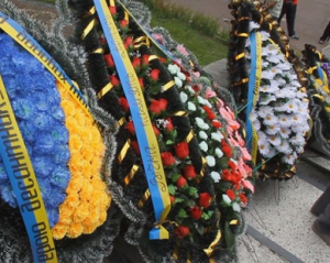 В Запорожье похоронили 56 погибших на войне бойцов, 54 - неопознанные