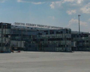Боевики захватили два терминала донецкого аэропорта - Семенченко