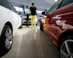 Украинский авторынок в сентябре опять обвалился