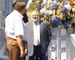 В Интернете показали видео, как Коломойский гуляет на дне рождении Януковича