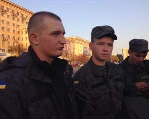 В Харькове солдат-срочников, которые митинговали &quot;за дембель&quot;, отправили в отпуск