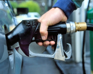 Скоро бензин будет стоить 14,1 грн за литр - АМКУ