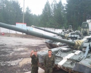 Бойовики готують провокації: замовили українські шеврони і маскують танки