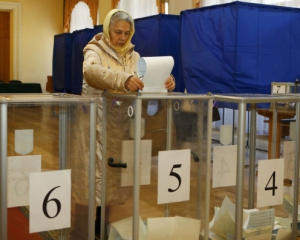 На Донеччині почалися проблеми на одній з виборчих дільниць