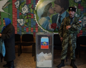 Псевдовыборы на Луганщине уже начались: людей заманивают соцкарточками и пенсиями