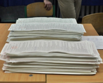 У 79 окрузі в Запоріжжі знайдено зіпсовані бюлетені, перерахунок триває