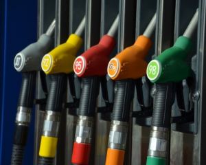 Цена на бензин достигла своего максимума и повышаться не будет - эксперты